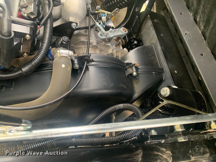 image for item LI9062 2017 John Deere XUV 825i Gator  utility vehicle