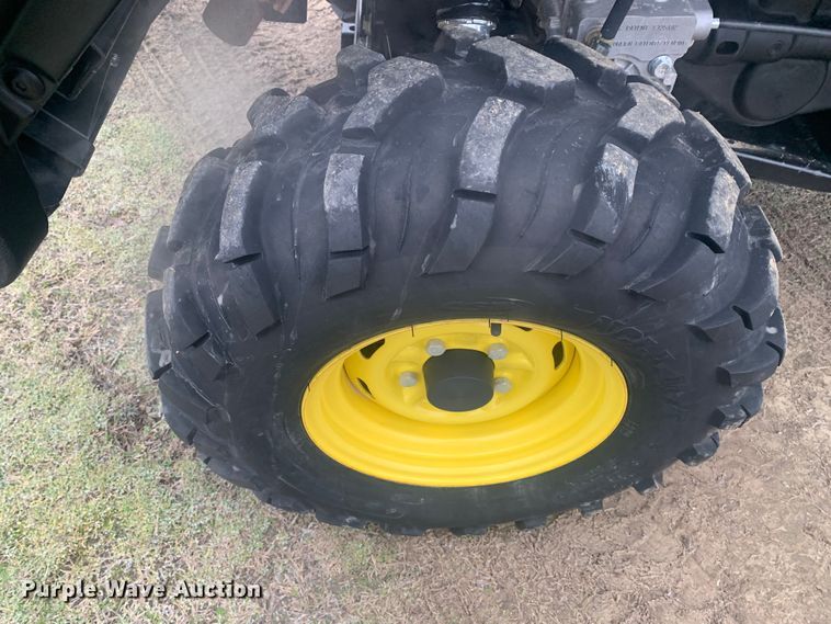 image for item LI9062 2017 John Deere XUV 825i Gator  utility vehicle