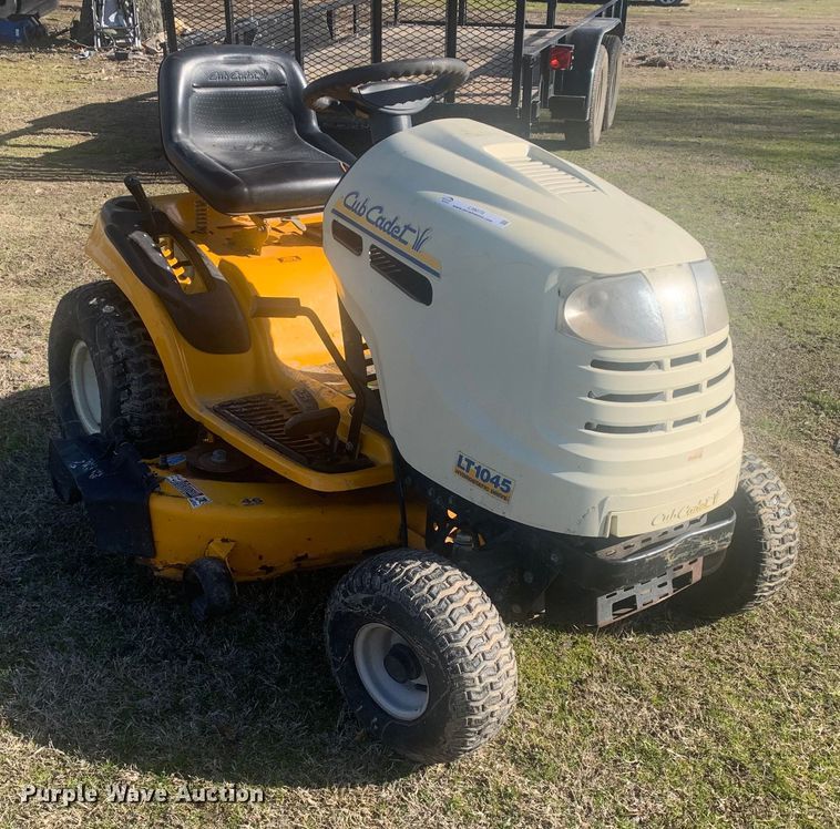 image for item LI9075 Cub Cadet LT1045  lawn mower