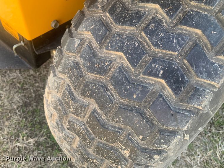 image for item LI9075 Cub Cadet LT1045  lawn mower