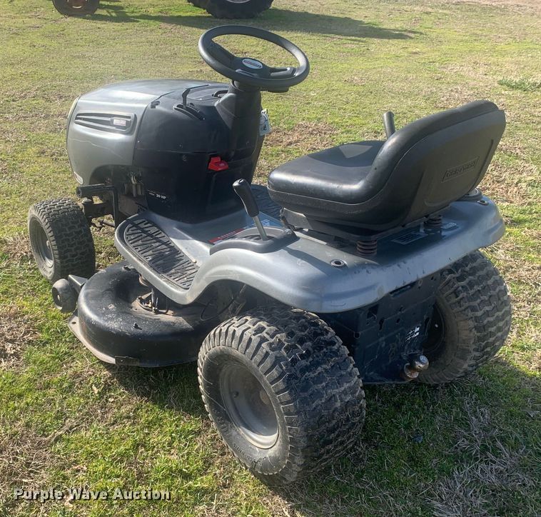 image for item LI9076 Craftsman LTS2000  lawn mower