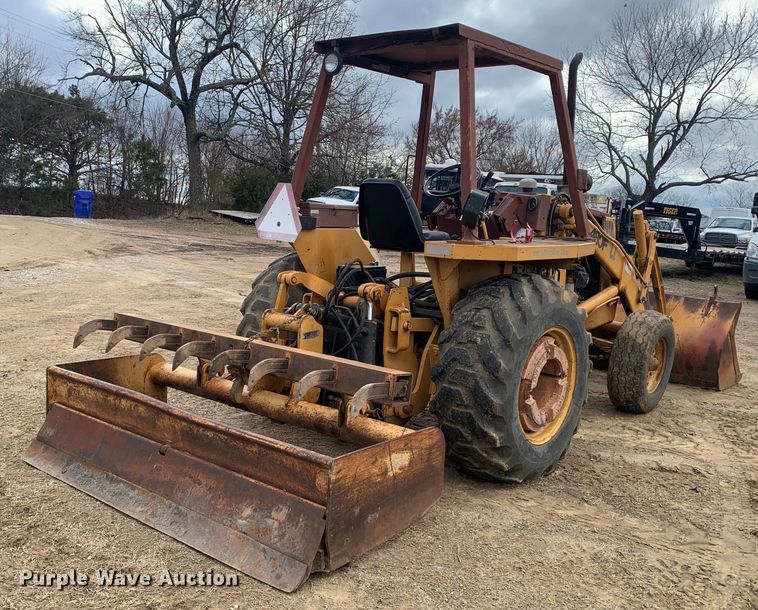 image for item LI9082 Case 480F  landscape tractor
