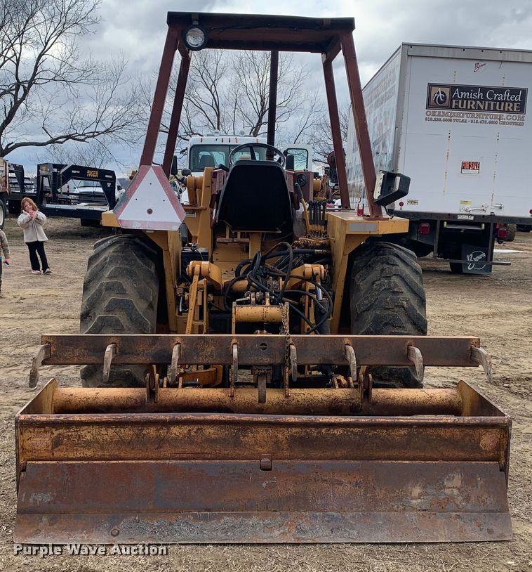 image for item LI9082 Case 480F  landscape tractor