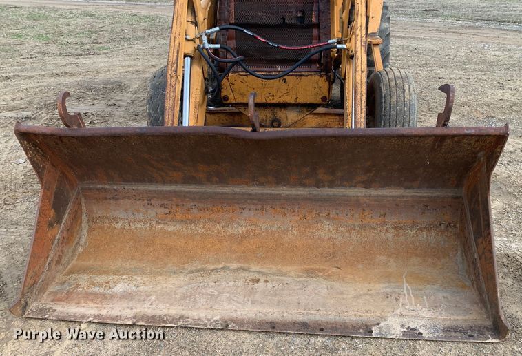 image for item LI9082 Case 480F  landscape tractor