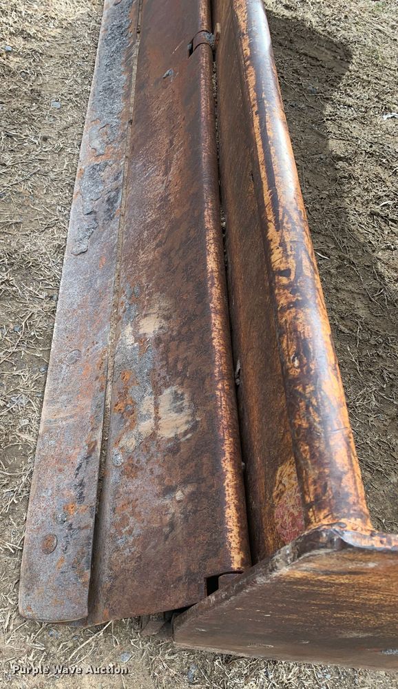 image for item LI9082 Case 480F  landscape tractor