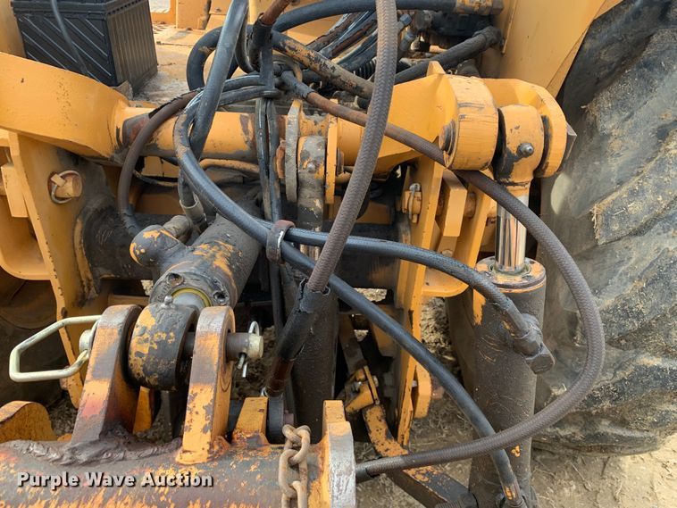 image for item LI9082 Case 480F  landscape tractor