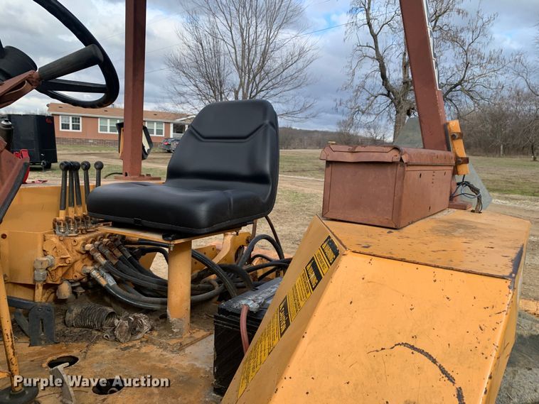 image for item LI9082 Case 480F  landscape tractor