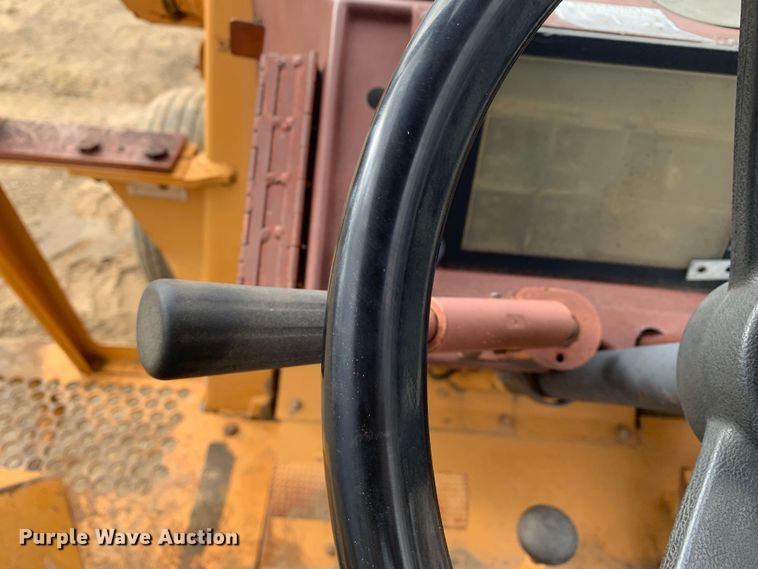 image for item LI9082 Case 480F  landscape tractor