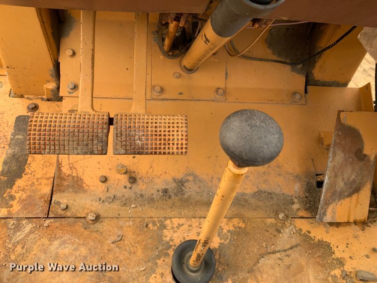 image for item LI9082 Case 480F  landscape tractor