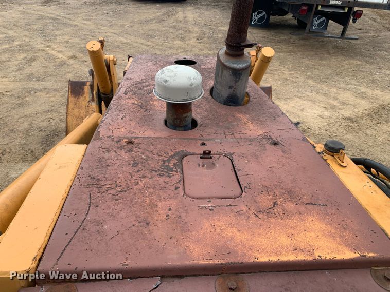 image for item LI9082 Case 480F  landscape tractor