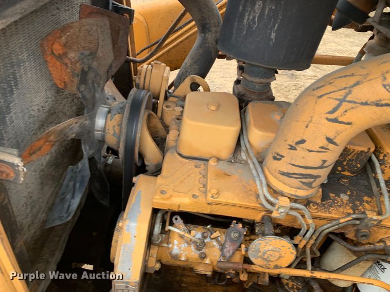 image for item LI9082 Case 480F  landscape tractor