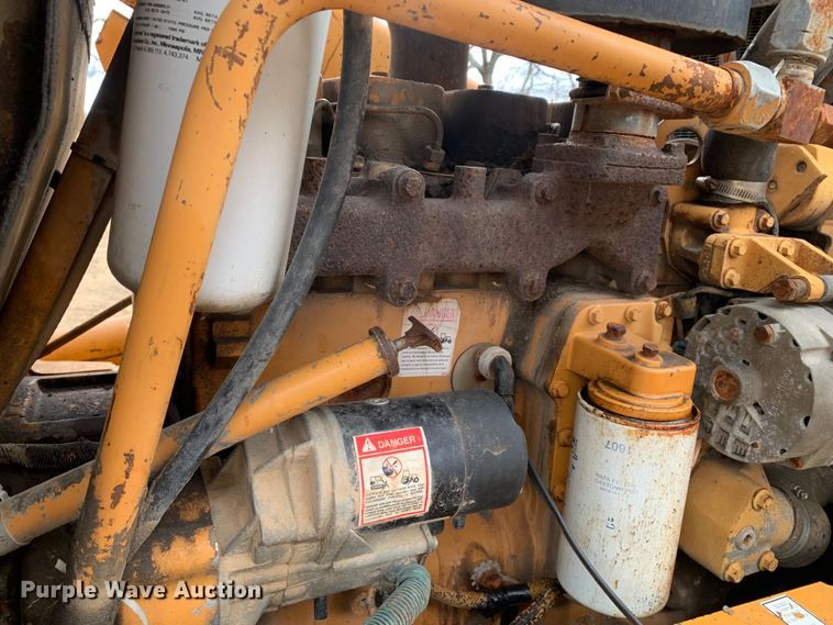 image for item LI9082 Case 480F  landscape tractor