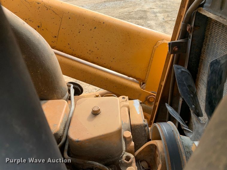 image for item LI9082 Case 480F  landscape tractor