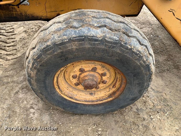 image for item LI9082 Case 480F  landscape tractor