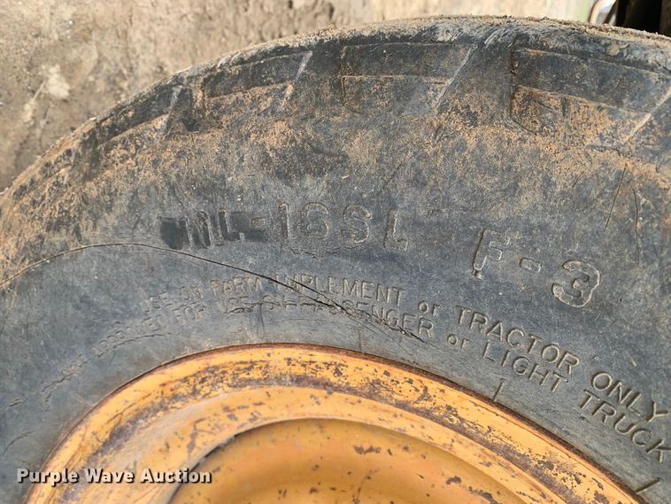 image for item LI9082 Case 480F  landscape tractor