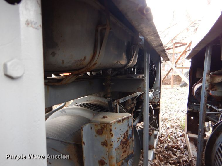 image for item LI9086 (6) Lincoln SA-200 welders