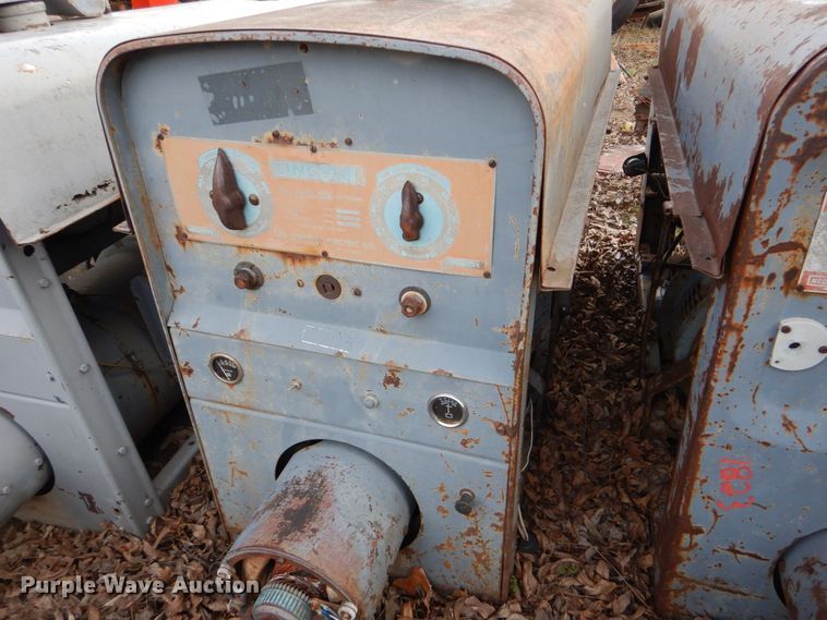 image for item LI9086 (6) Lincoln SA-200 welders