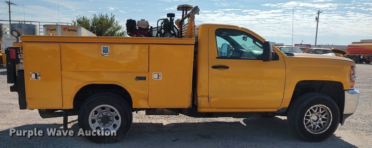 image for item LK9275 2016 Chevrolet Silverado 3500HD  utility bed pickup truck