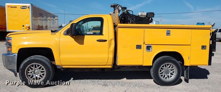 image for item LK9275 2016 Chevrolet Silverado 3500HD  utility bed pickup truck