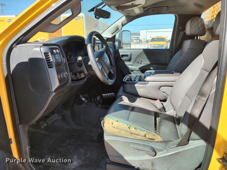 image for item LK9275 2016 Chevrolet Silverado 3500HD  utility bed pickup truck