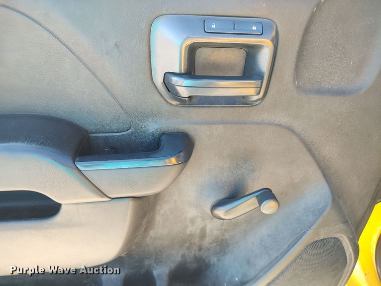 image for item LK9275 2016 Chevrolet Silverado 3500HD  utility bed pickup truck