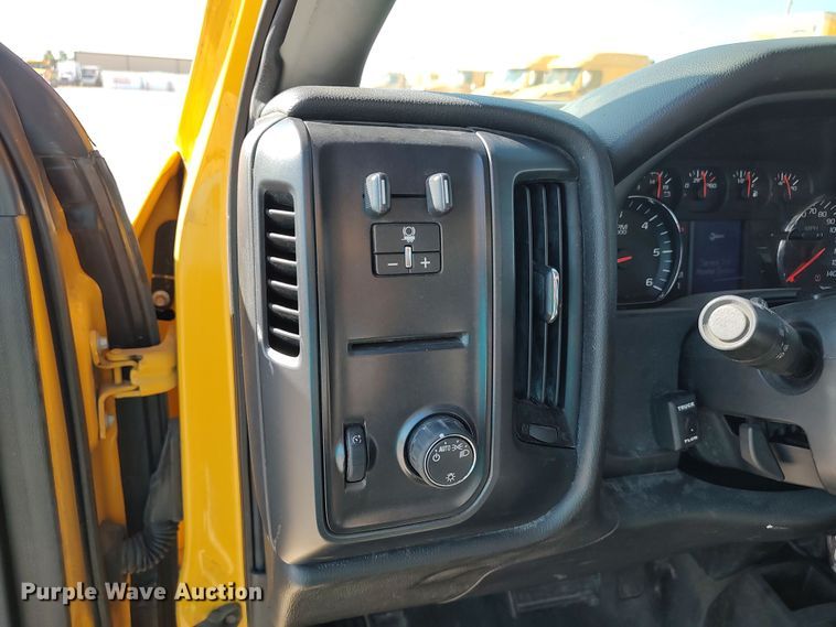 image for item LK9275 2016 Chevrolet Silverado 3500HD  utility bed pickup truck