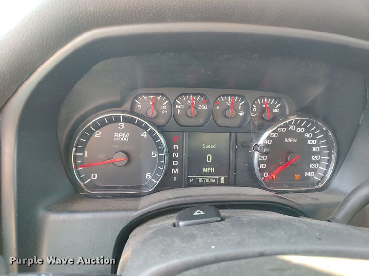 image for item LK9275 2016 Chevrolet Silverado 3500HD  utility bed pickup truck