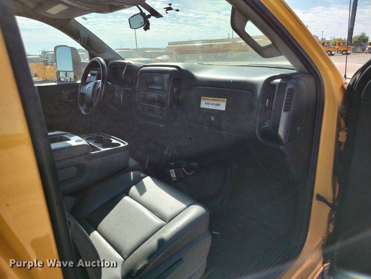 image for item LK9275 2016 Chevrolet Silverado 3500HD  utility bed pickup truck