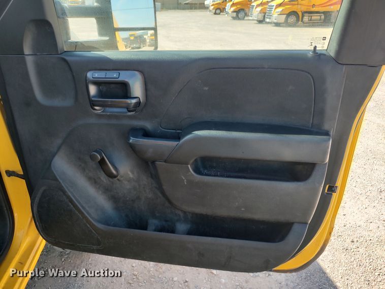 image for item LK9275 2016 Chevrolet Silverado 3500HD  utility bed pickup truck