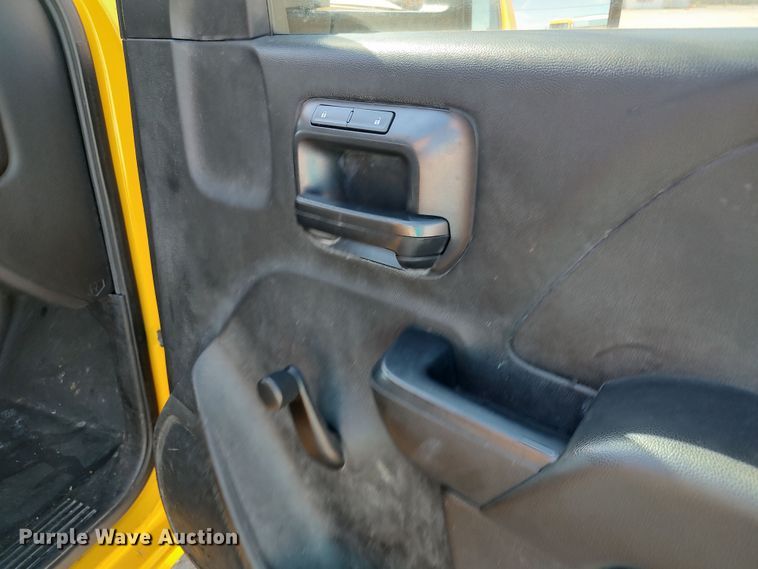 image for item LK9275 2016 Chevrolet Silverado 3500HD  utility bed pickup truck