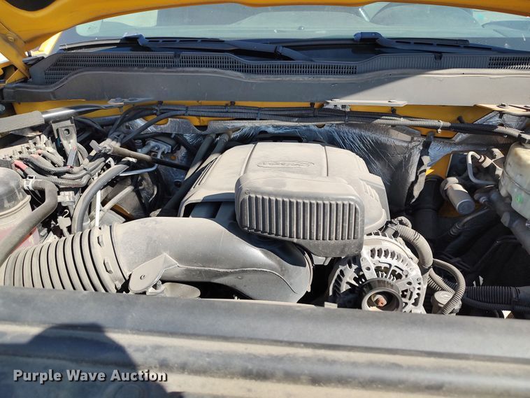 image for item LK9275 2016 Chevrolet Silverado 3500HD  utility bed pickup truck