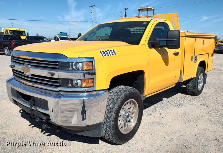 image for item LK9782 2016 Chevrolet Silverado 3500HD  utility bed pickup truck