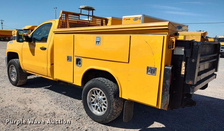 image for item LK9782 2016 Chevrolet Silverado 3500HD  utility bed pickup truck