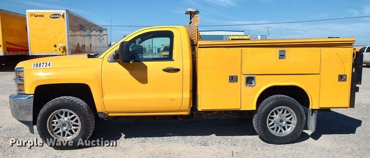 image for item LK9782 2016 Chevrolet Silverado 3500HD  utility bed pickup truck