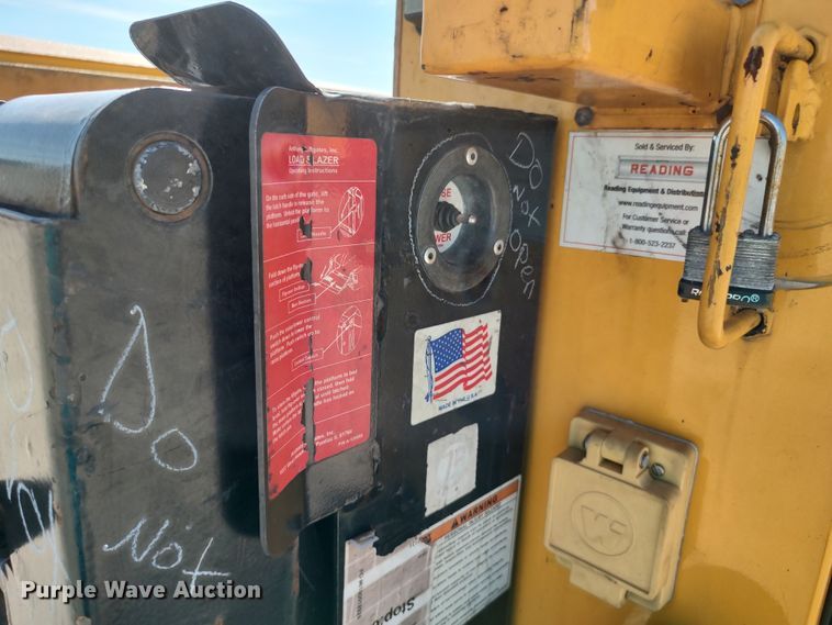 image for item LK9782 2016 Chevrolet Silverado 3500HD  utility bed pickup truck