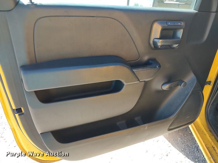 image for item LK9782 2016 Chevrolet Silverado 3500HD  utility bed pickup truck