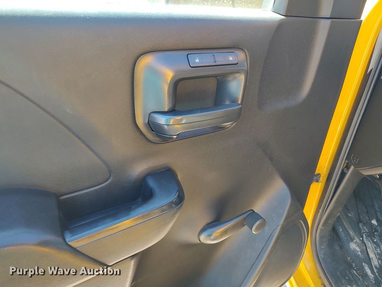 image for item LK9782 2016 Chevrolet Silverado 3500HD  utility bed pickup truck