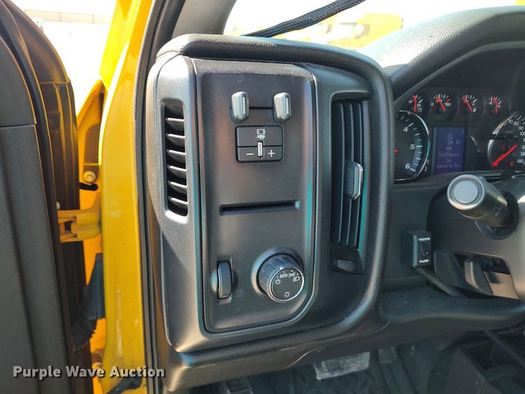 image for item LK9782 2016 Chevrolet Silverado 3500HD  utility bed pickup truck