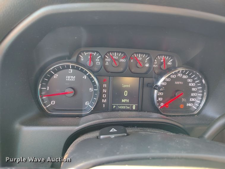 image for item LK9782 2016 Chevrolet Silverado 3500HD  utility bed pickup truck