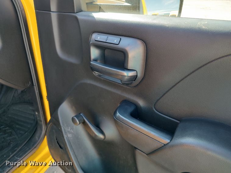 image for item LK9782 2016 Chevrolet Silverado 3500HD  utility bed pickup truck