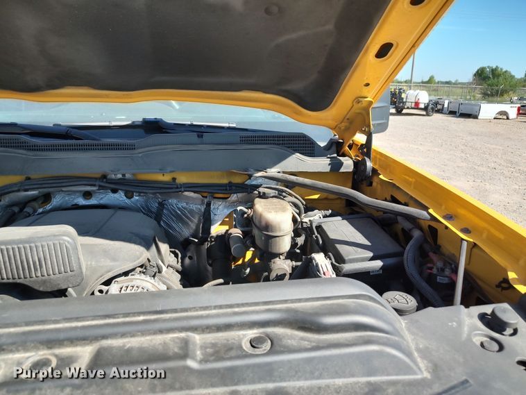 image for item LK9782 2016 Chevrolet Silverado 3500HD  utility bed pickup truck