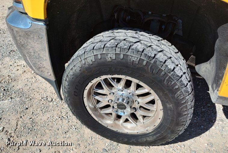 image for item LK9782 2016 Chevrolet Silverado 3500HD  utility bed pickup truck