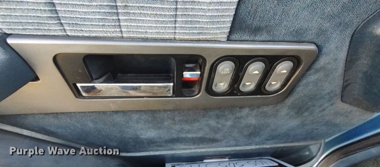 image for item LL9028 1990 Chevrolet C1500  pickup truck