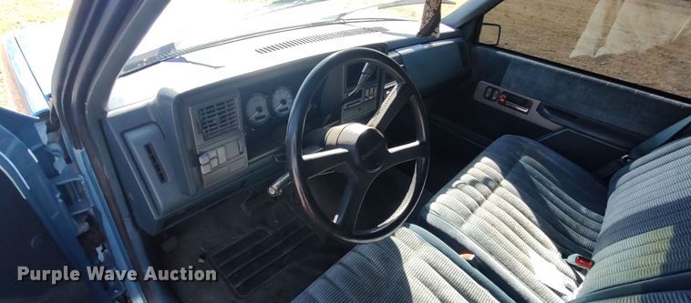 image for item LL9028 1990 Chevrolet C1500  pickup truck