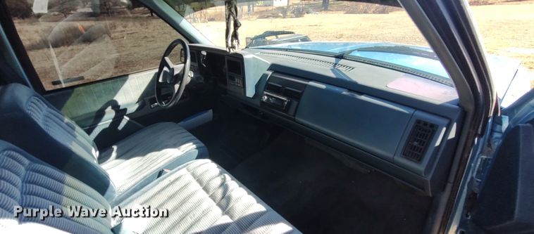 image for item LL9028 1990 Chevrolet C1500  pickup truck