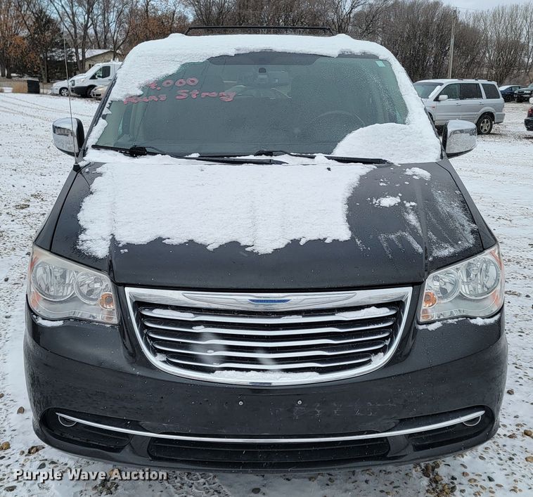 image for item LL9736 2014 Chrysler Town & Country  van