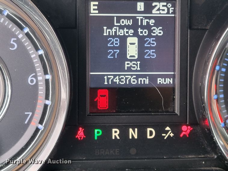 image for item LL9736 2014 Chrysler Town & Country  van