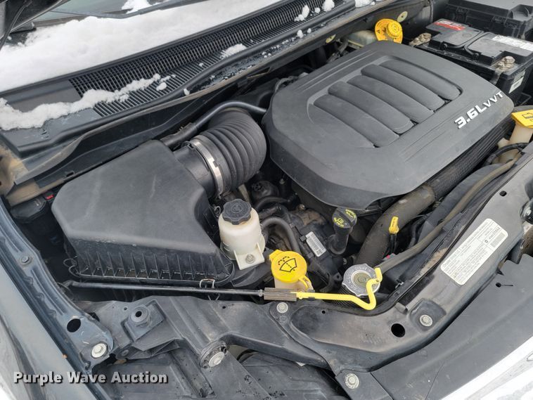 image for item LL9736 2014 Chrysler Town & Country  van