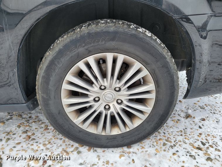 image for item LL9736 2014 Chrysler Town & Country  van