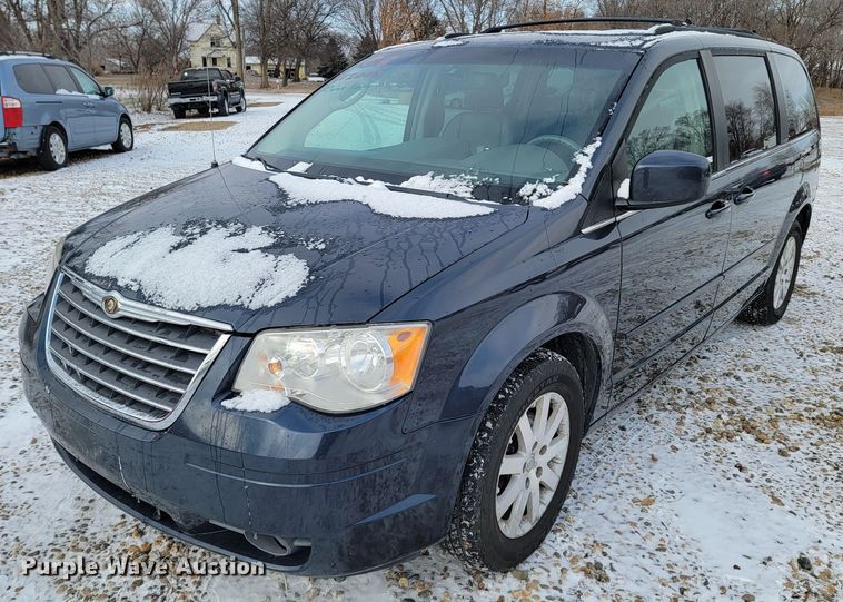 image for item LL9740 2008 Chrysler Town & Country  van